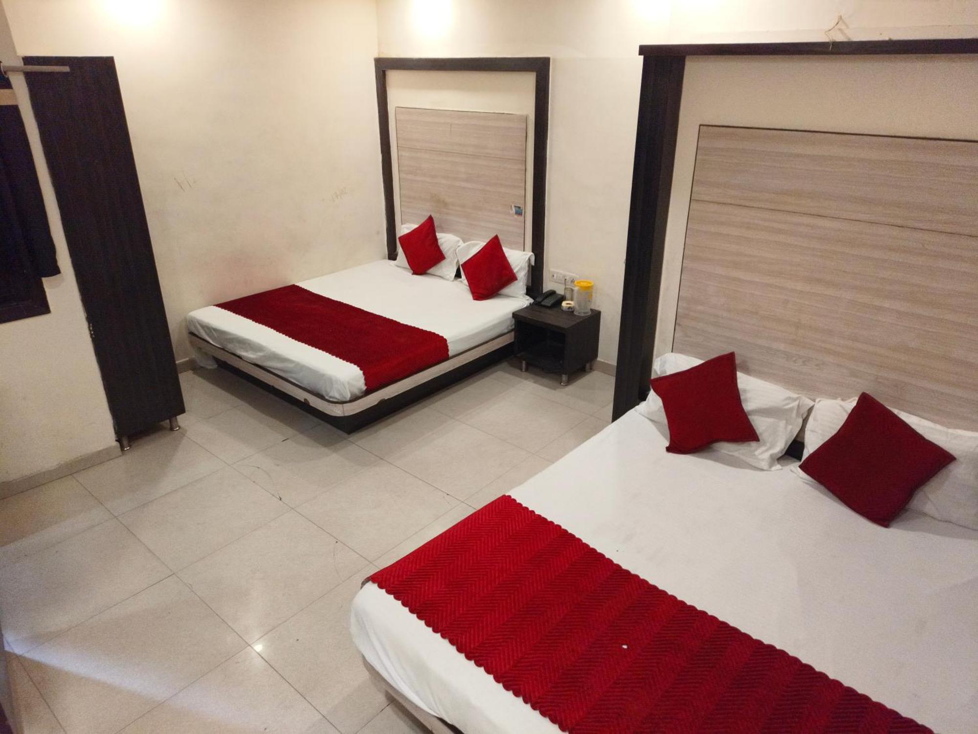 Hotel Hare Krishna Main Bazar Nuova Delhi Esterno foto