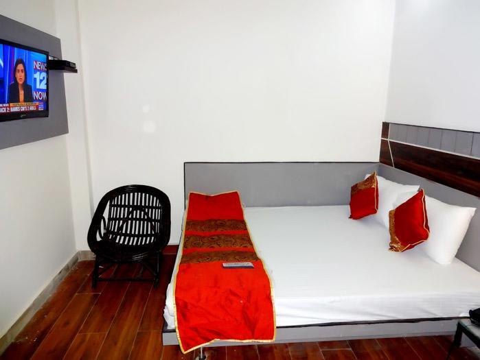 Hotel Hare Krishna Main Bazar Nuova Delhi Esterno foto